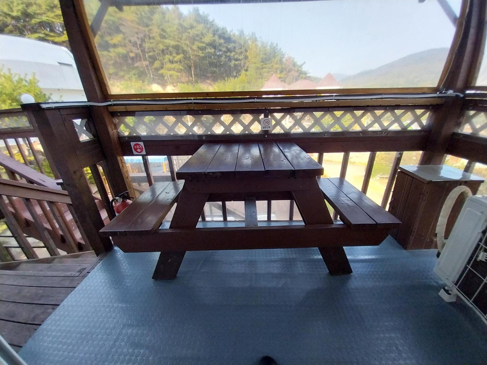 Another World Pension Gyeongju Exterior foto